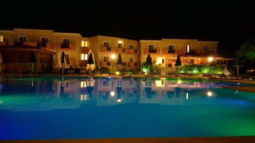 Hotel Bella Vista Mithimna Ngoại thất bức ảnh